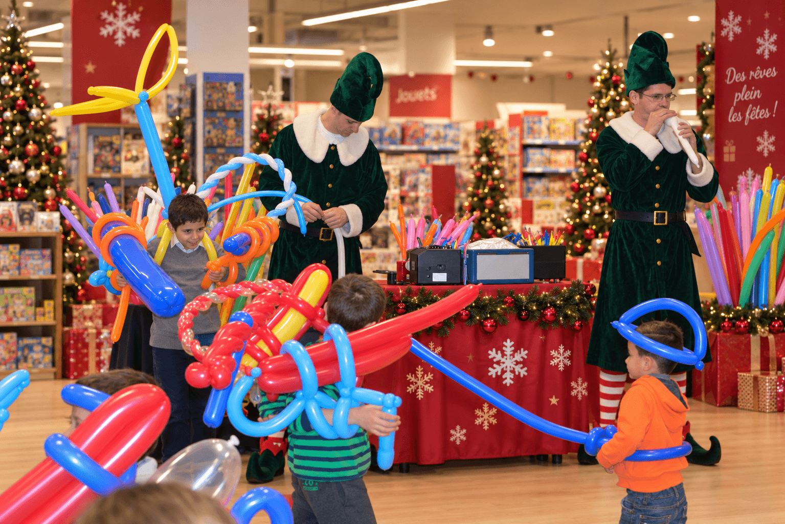 Animation lutin sculpture de ballons noel
