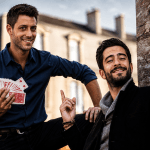 Magicien qui fait des tours de magie Magicien bordeaux Dimdou et Tonix